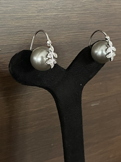 SE GREY PEARL DROP 0038