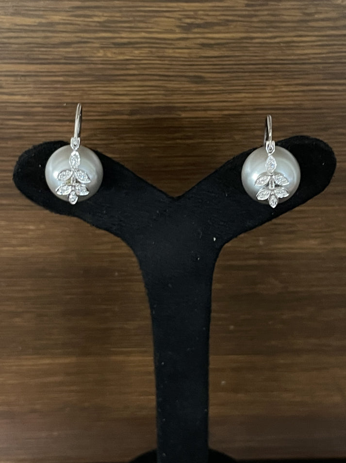 SE GREY PEARL DROP 0038