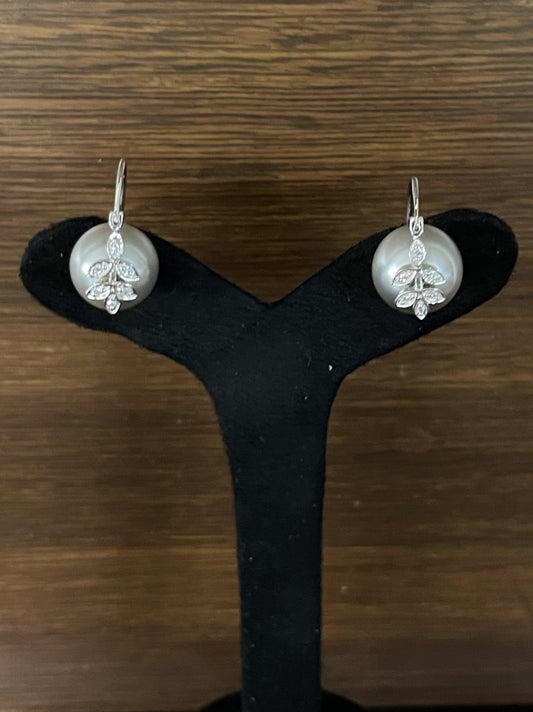 SE GREY PEARL DROP 0038